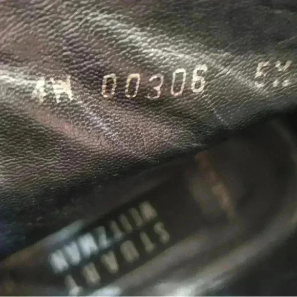 Stuart Weitzman Spanish crafted cowhide lace-up ankle boots ladies size 4 - Picture 6 of 7